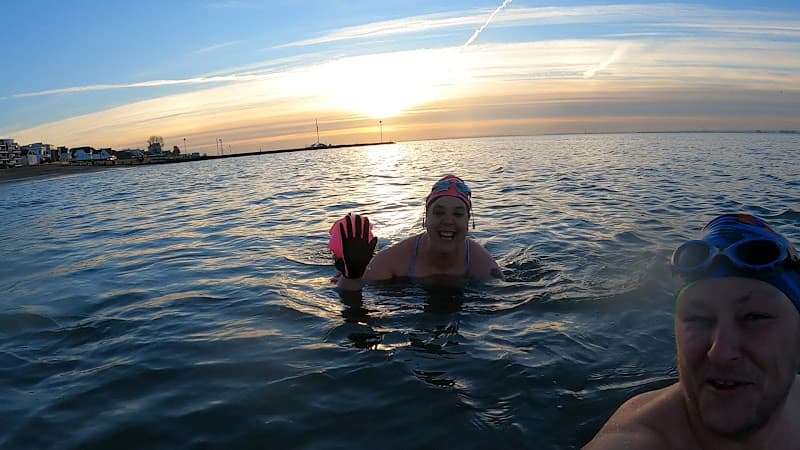 Essex outdoor swim coach swimming school facility in Leigh-on-Sea, Unknown - Professional swimming lessons and training