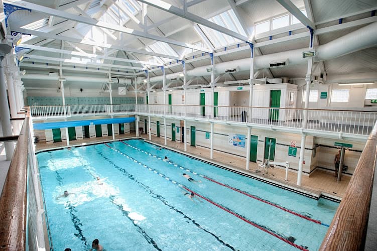 Dalry Swim Centre swimming school facility in Edinburgh, Unknown - Professional swimming lessons and training