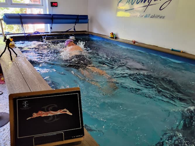 Swimfinity swimming school facility in Leeds, Unknown - Professional swimming lessons and training