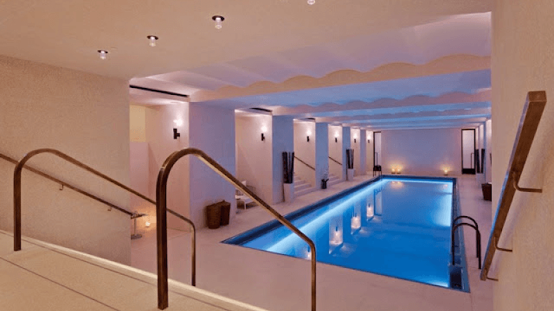 Easy swim swimming school facility in London, Unknown - Professional swimming lessons and training