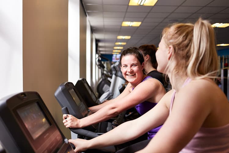 Carnegie Sports Centre swimming school facility in Leeds, Unknown - Professional swimming lessons and training