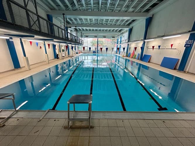 Swim Plus - Barnet swimming school facility in Barnet, Unknown - Professional swimming lessons and training
