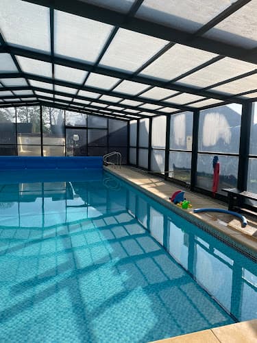 The Wave Academy swimming school facility in Godalming, Unknown - Professional swimming lessons and training