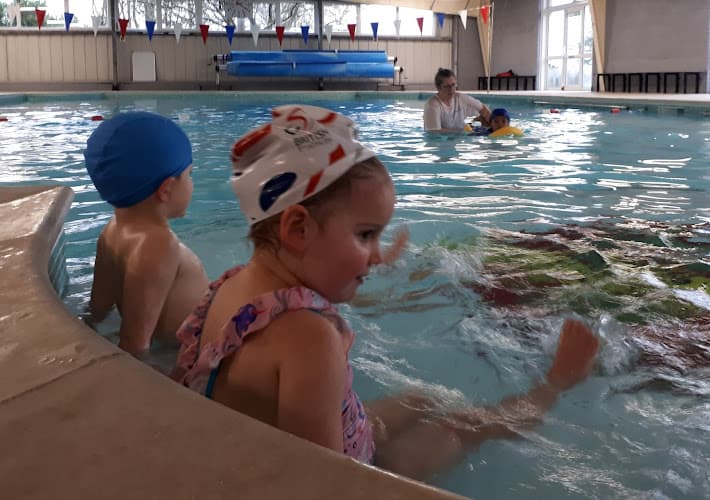 L&M Swimming Club swimming school facility in Caterham, Unknown - Professional swimming lessons and training