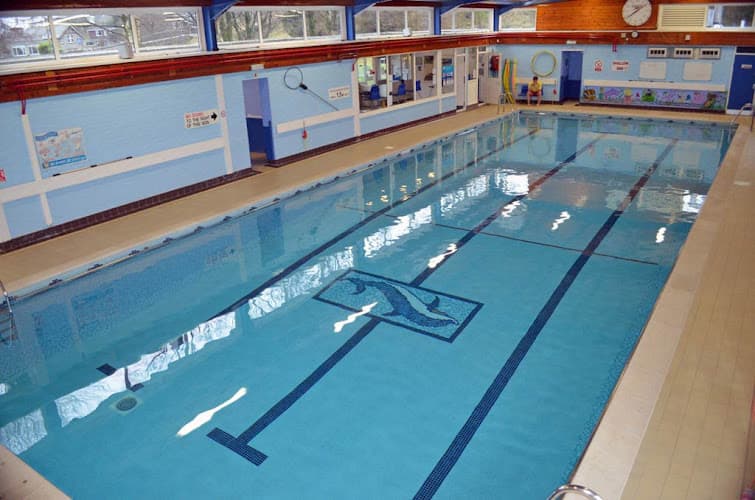Settle Area Swimming Pool swimming school facility in Settle, Unknown - Professional swimming lessons and training