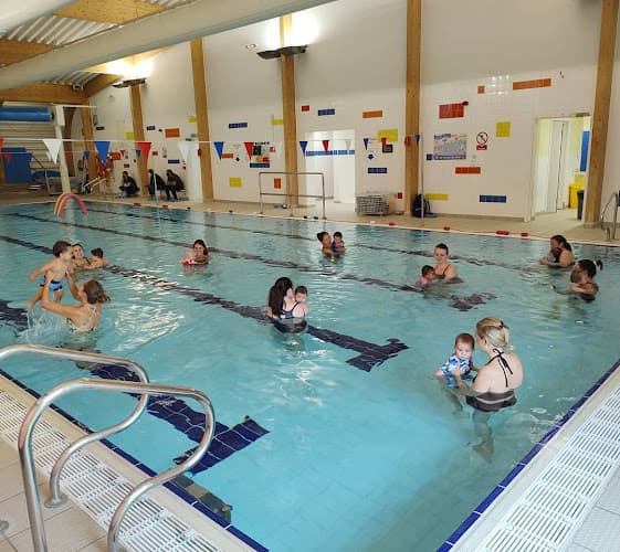 Splash 4 Life Swim School swimming school facility in London, Unknown - Professional swimming lessons and training