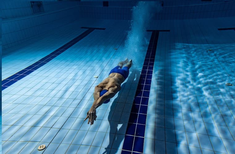 Adult Swim Lesson - London - Swimming school in London